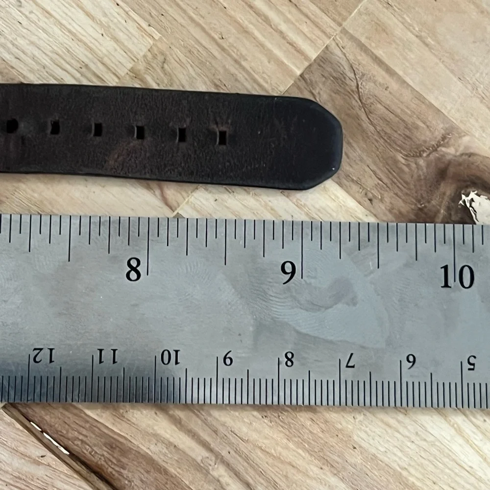Nixon brand model